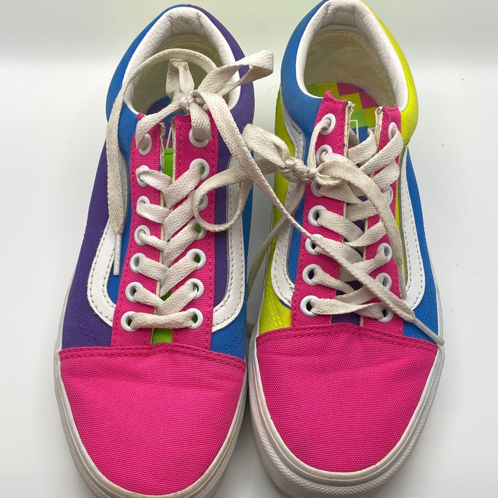 Vans Multicolor Athletic Shoes - Pink, Blue, Green, Purple
0031